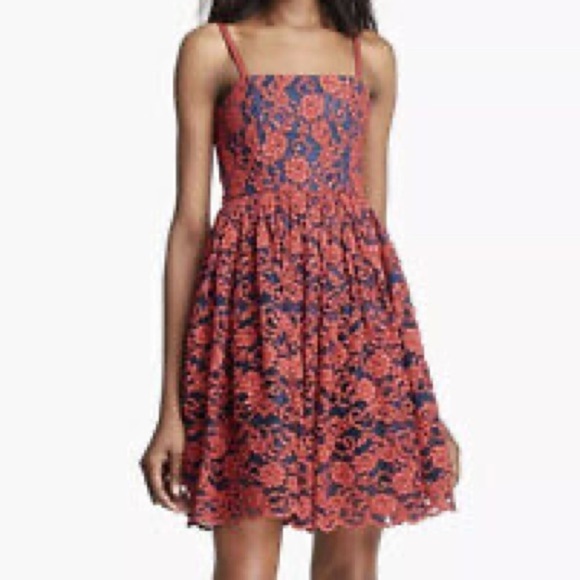 NWT Alice + Olivia Sia Lace Dress | Size 2 - Picture 1 of 16